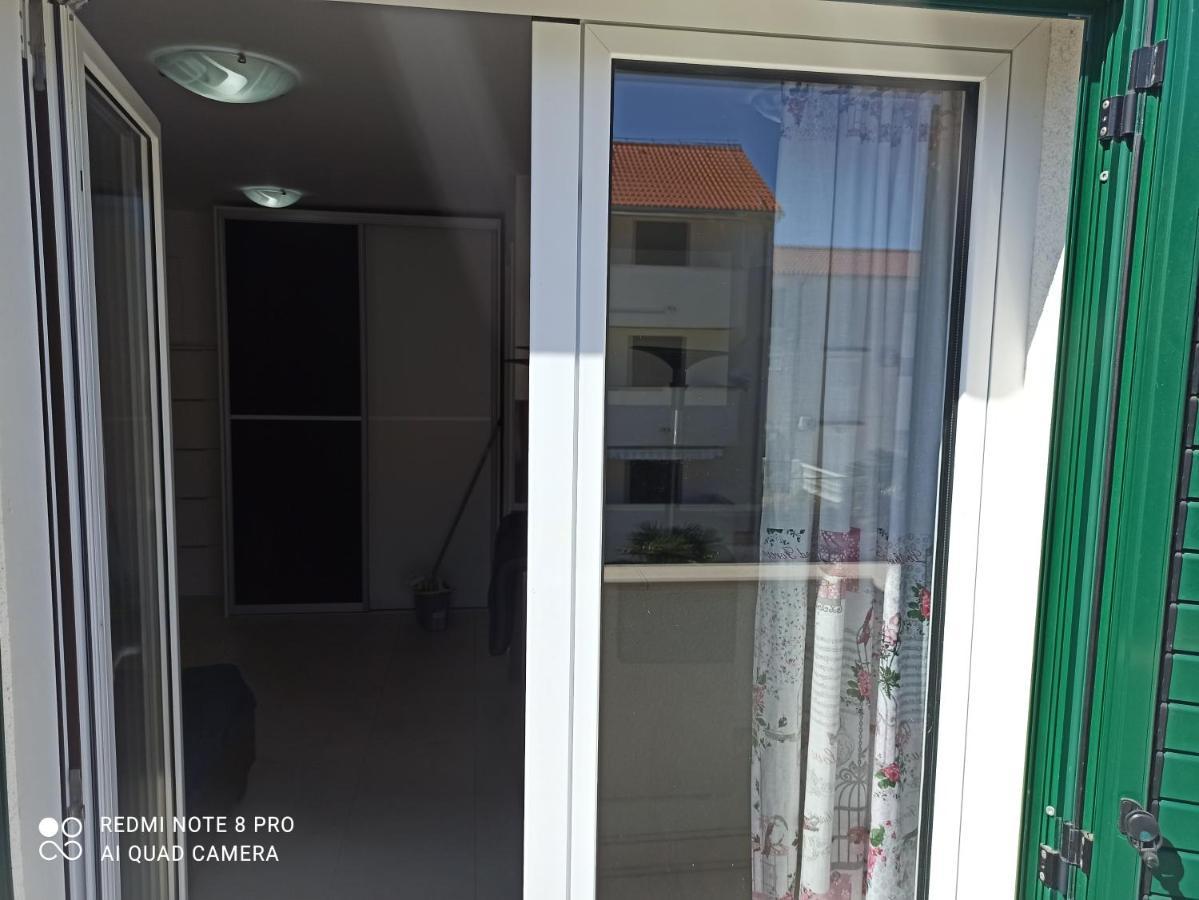 Studio Apartman Labrador 沃迪切 外观 照片